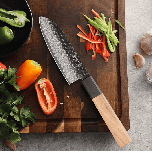 Couteau japonais Santoku en acier Damas - Manche en bois d'olivier