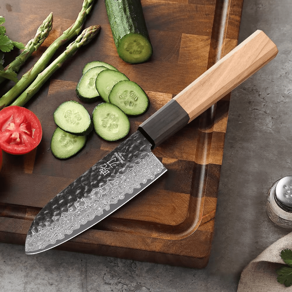 Couteau japonais Santoku en acier Damas - Manche en bois d'olivier